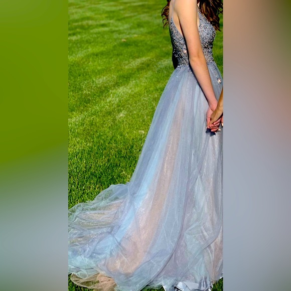 Prom dress - Picture 1 of 5